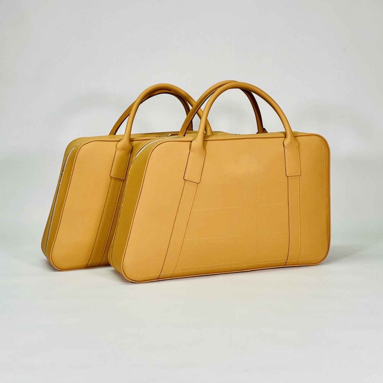 Asymmetrical suitcase measure bespoke luggage Leather Beige 4208 Beige + Alcantara Schedoni