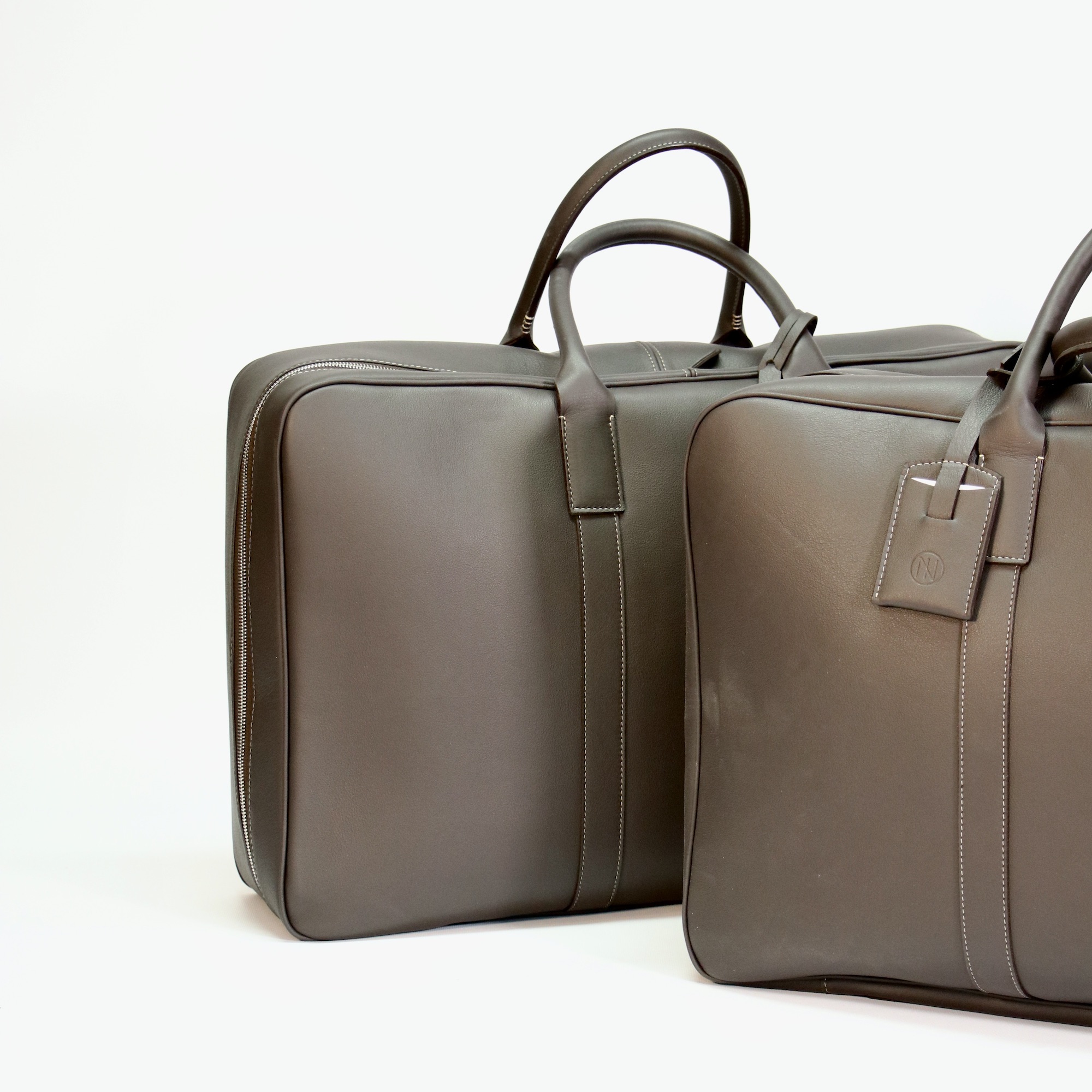 812 GTS luggage Poltrona Frau leather Ardesia SC29 Contrasting stitching Schedoni