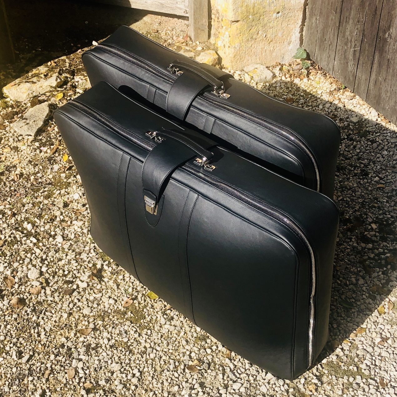 Porsche 356 B and C, leather suitcase and bag under front hood, Original Factory Accessories Laurent Nay Maroquinerie