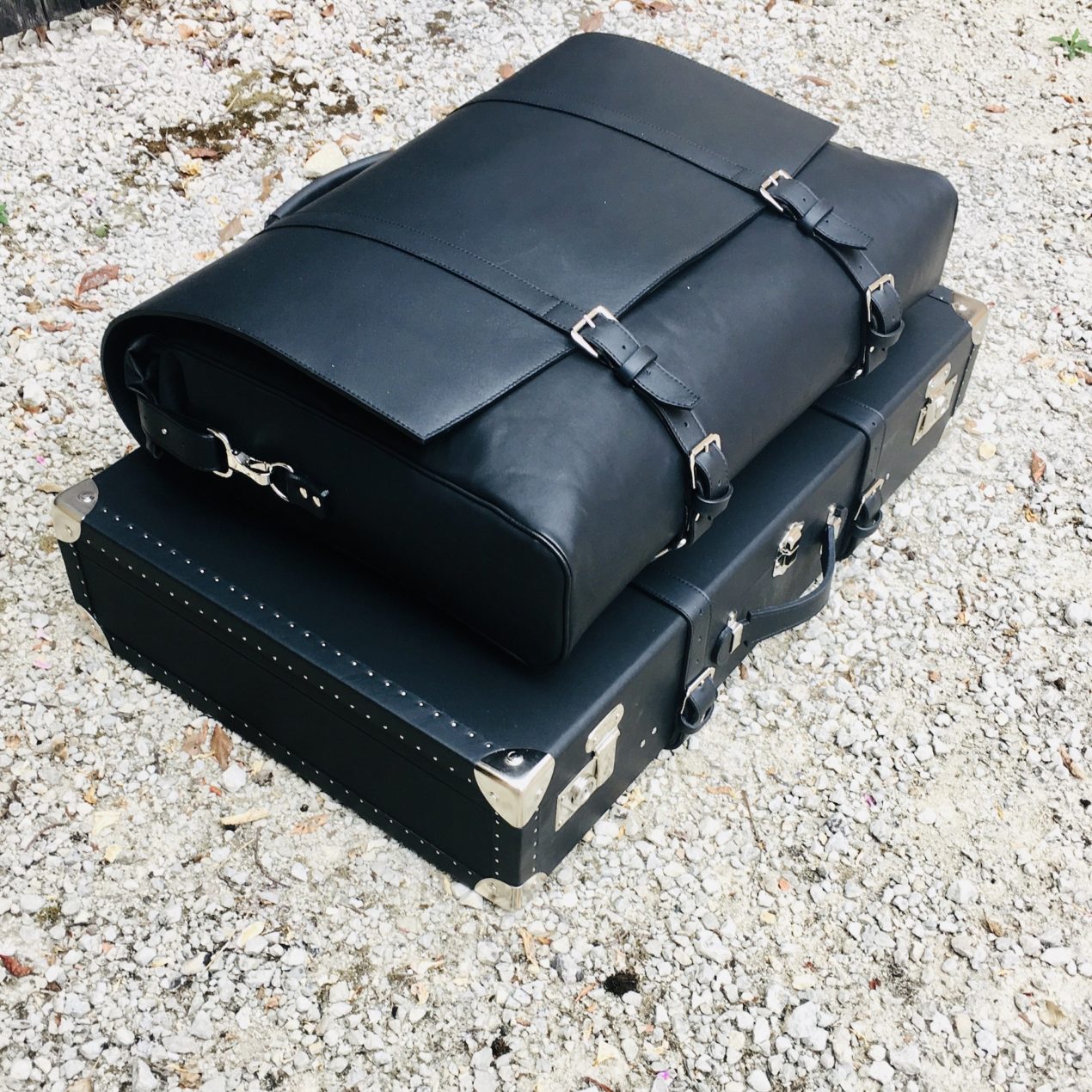 Voyager Bag - Back pack black leather Roadster and Cabriolet suitcase